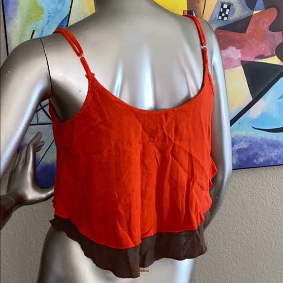 5/$10 Red & Brown Crop Top - Picture 2 of 2